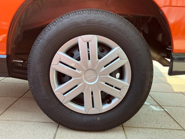 �L�X�Ƃ������ԏ�����p�ӂ��Ă���܂��̂ŁA�^�]�����ȕ��ł������S���������B�܂��A��^�̉������������܂��̂ŁA�J�ɔG��邱�ƂȂ����ړ��ł��܂��B