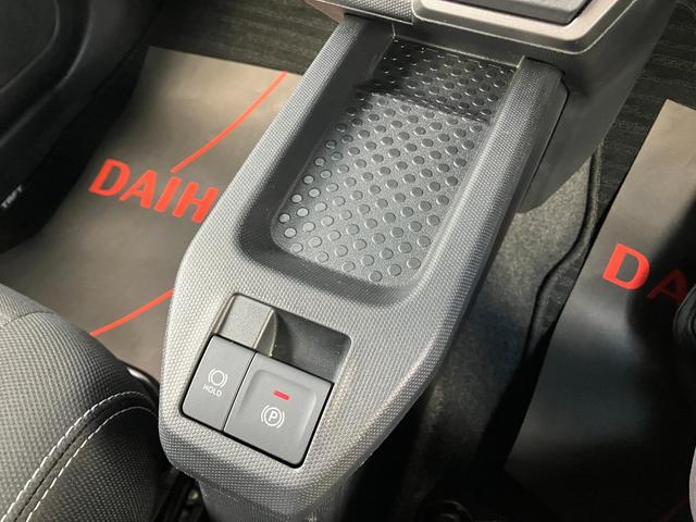 Ｇターボ　クロムベンチャー　１５インチアルミホイール（シルバー塗装）　オートレベリング機能付フルＬＥＤヘッドランプ　ＬＥＤフォグランプ　本革巻ステアリングホイール　本革巻インパネセンターシフト（画像2）