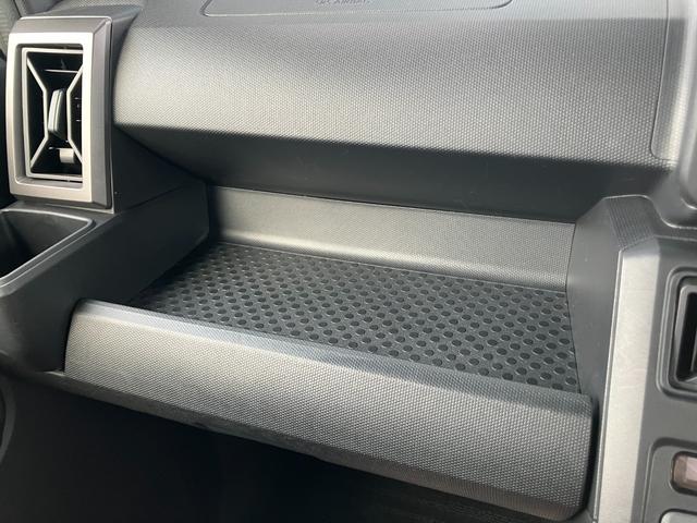 Ｇターボ　クロムベンチャー　１５インチアルミホイール（シルバー塗装）　オートレベリング機能付フルＬＥＤヘッドランプ　ＬＥＤフォグランプ　本革巻ステアリングホイール　本革巻インパネセンターシフト（画像3）