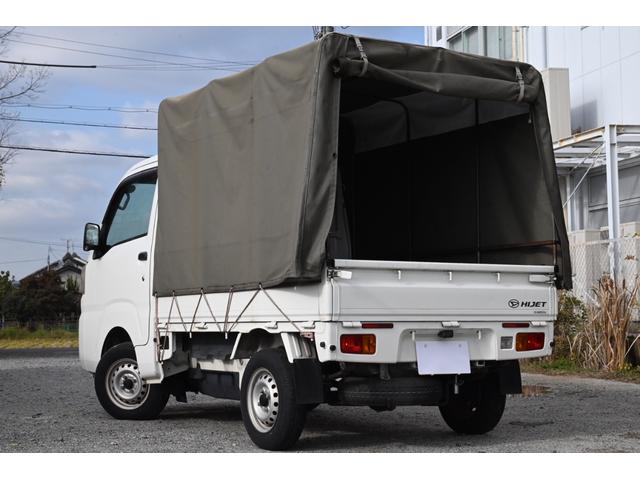 ハイゼットトラック スタンダード　ユーザー買取　幌付き　５速マニュアル車　ＥＴＣ　キー２本　走行３３５２５ｋｍ　エアコン　パワステ　チューナー　幌車　車検２年受渡（5枚目）