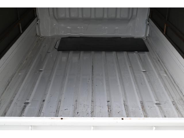 ハイゼットトラック スタンダード　ユーザー買取　幌付き　５速マニュアル車　ＥＴＣ　キー２本　走行３３５２５ｋｍ　エアコン　パワステ　チューナー　幌車　車検２年受渡（30枚目）