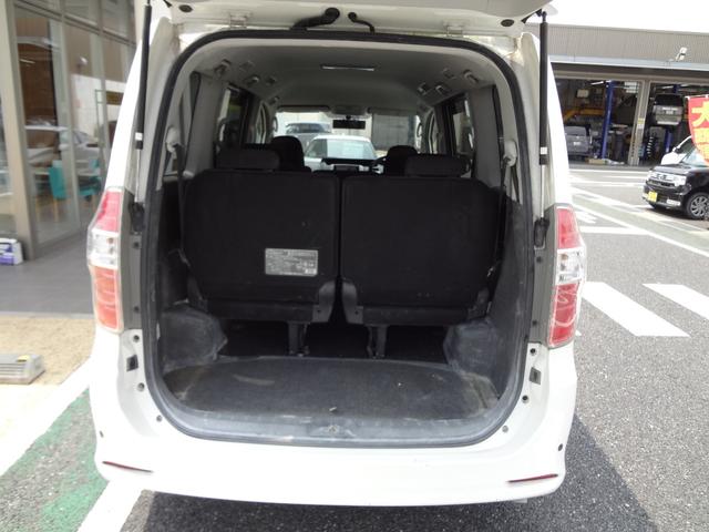 ノア Ｓ　ナビ　フルセグＴＶ　Ｂカメラ　ＥＴＣ　ＨＩＤ　アルミ　両側電動ドア　スマートキー（17枚目）
