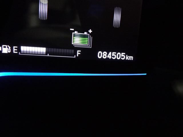フィットハイブリッド Ｆパッケージ　純正ナビ　フルセグＴＶ　Ｂｌｕｅｔｏｏｔｈ　バックカメラ　ＤＶＤ再生　ＥＴＣ　スマートキー（5枚目）