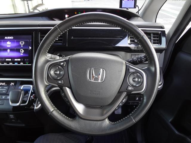 ステップワゴンスパーダ スパーダハイブリッド G・EX ホンダセンシング 純正9インチナビ フルセグTV Bluetooth 全方位カメラ フリップダウンモニター ETC LEDヘッド アルミ 両側電動ドア Dレコ シートヒーター 衝突軽減ブレーキ ホンダセンシング(17枚目)