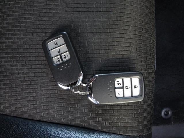 ステップワゴンスパーダ スパーダハイブリッド G・EX ホンダセンシング 純正9インチナビ フルセグTV Bluetooth 全方位カメラ フリップダウンモニター ETC LEDヘッド アルミ 両側電動ドア Dレコ シートヒーター 衝突軽減ブレーキ ホンダセンシング(28枚目)