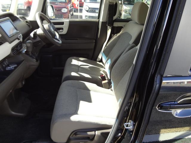 Ｎ－ＢＯＸ ＥＸ　純正ナビ　フルセグＴＶ　Ｂｌｕｅｔｏｏｔｈ　バックカメラ　前後ドライブレコーダー　片側電動ドア　ＬＥＤヘッドライト　衝突軽減ブレーキ　追随機能付きオートクルーズコントロール　クリアランスソナー（19枚目）