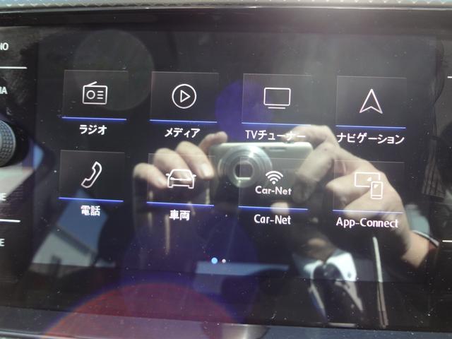 Ｔ－クロス ＴＳＩ　１ｓｔ　純正ナビ　フルセグＴＶ　Ｂｌｕｅｔｏｏｔｈ　バックカメラ　ＥＴＣ　ＬＥＤヘッドライト　アルミ　衝突軽減ブレーキ　追随機能付きオートクルーズコントロール　ブラインドスポットモニター　スマートキー（7枚目）