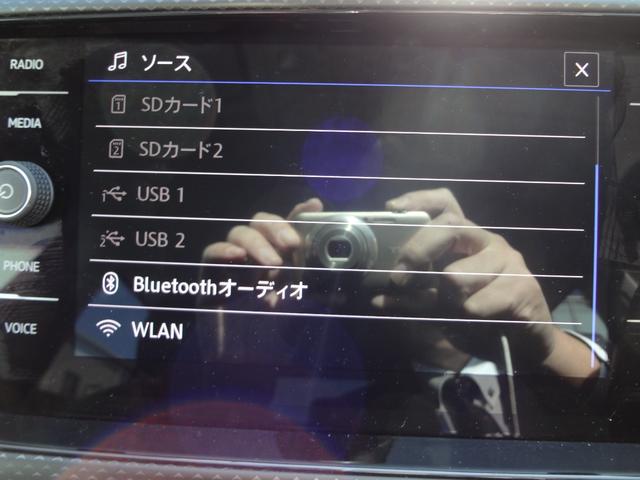 Ｔ－クロス ＴＳＩ　１ｓｔ　純正ナビ　フルセグＴＶ　Ｂｌｕｅｔｏｏｔｈ　バックカメラ　ＥＴＣ　ＬＥＤヘッドライト　アルミ　衝突軽減ブレーキ　追随機能付きオートクルーズコントロール　ブラインドスポットモニター　スマートキー（8枚目）