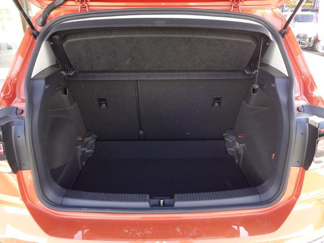 Ｔ－クロス ＴＳＩ　１ｓｔ　純正ナビ　フルセグＴＶ　Ｂｌｕｅｔｏｏｔｈ　バックカメラ　ＥＴＣ　ＬＥＤヘッドライト　アルミ　衝突軽減ブレーキ　追随機能付きオートクルーズコントロール　ブラインドスポットモニター　スマートキー（20枚目）