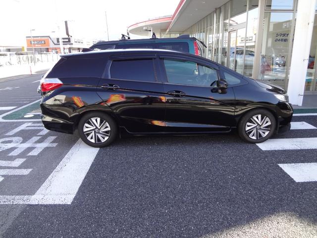 シャトル Ｇ　外品ナビ　フルセグＴＶ　Ｂｌｕｅｔｏｏｔｈ　バックカメラ　ＥＴＣ　ＬＥＤヘッドライト　スマートキー（3枚目）