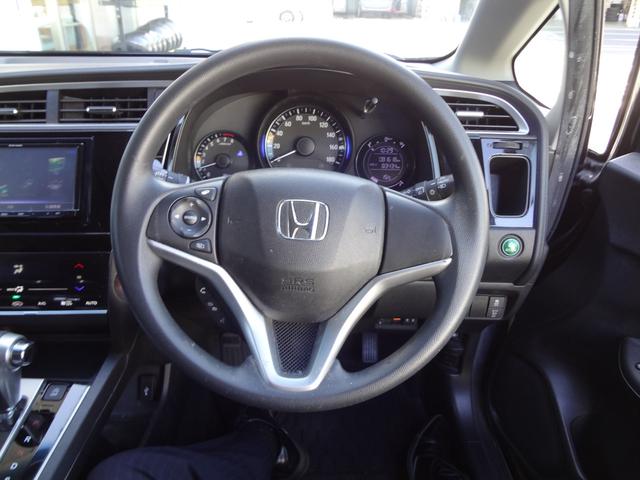 シャトル Ｇ　外品ナビ　フルセグＴＶ　Ｂｌｕｅｔｏｏｔｈ　バックカメラ　ＥＴＣ　ＬＥＤヘッドライト　スマートキー（11枚目）