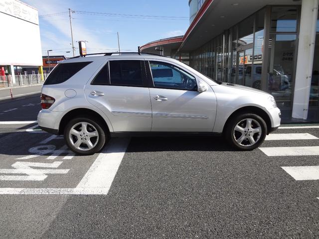 Mクラス ML350 4マチック ナビディスク無し バックカメラ ETC HID アルミ シートヒーター パワーシート クルーズコントロール サンルーフ パワーバックドア 4WD(3枚目)