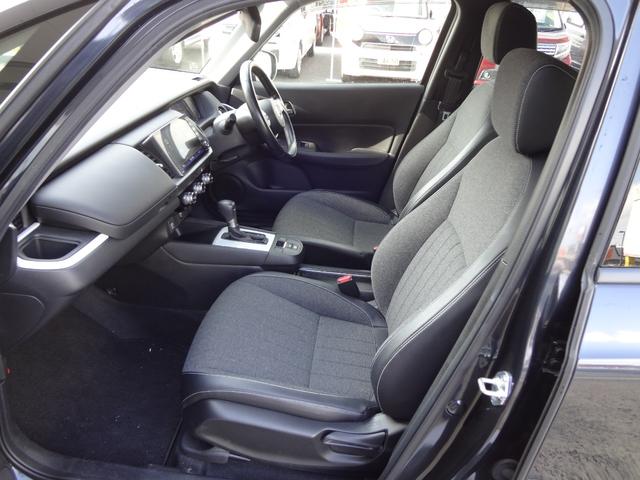 フィット ｅ：ＨＥＶホーム　９インチナビ　フルセグＴＶ　Ｂｌｕｅｔｏｏｔｈ　バックカメラ　ＥＴＣ　前後ドライブレコーダー　ＬＥＤヘッドライト　アルミ　衝突軽減ブレーキ　追随機能付きオートクルーズ　クリアランスソナー　スマートキー（17枚目）