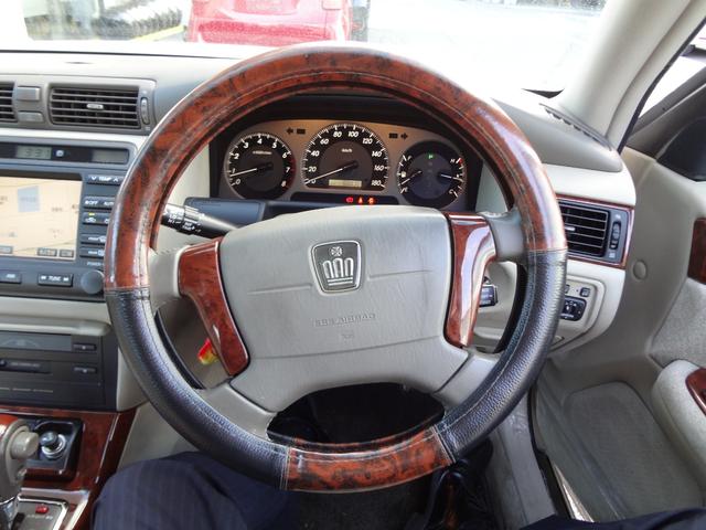 クラウン ロイヤルサルーン　プレミアム　ナビ　フルセグＴＶ　ＥＴＣ　前後ドライブレコーダー　パワーシート　クルーズコントロール　ＨＩＤ　アルミ　キーレス（12枚目）