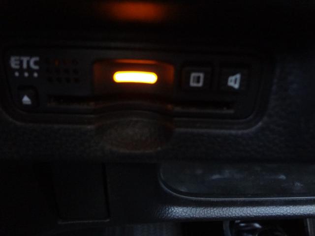 Ｎ－ＢＯＸカスタム 　ナビ　フルセグＴＶ　Ｂｌｕｅｔｏｏｔｈ　バックカメラ　ＥＴＣ　前後ドライブレコーダー　シートヒーター　両側電動ドア　ＬＥＤヘッドライト　アルミ　衝突軽減ブレーキ　追随機能付きオートクルーズ　スマートキ（10枚目）