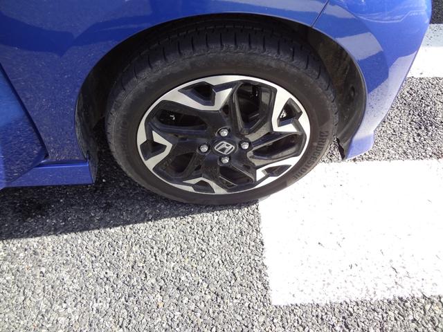 Ｎ－ＢＯＸカスタム 　ナビ　フルセグＴＶ　Ｂｌｕｅｔｏｏｔｈ　バックカメラ　ＥＴＣ　前後ドライブレコーダー　シートヒーター　両側電動ドア　ＬＥＤヘッドライト　アルミ　衝突軽減ブレーキ　追随機能付きオートクルーズ　スマートキ（26枚目）