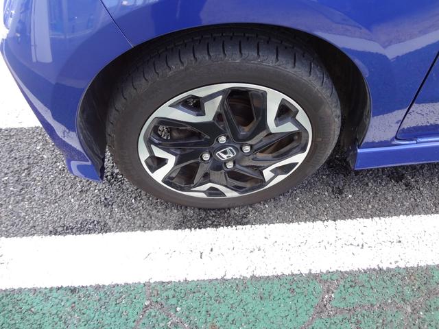 Ｎ－ＢＯＸカスタム 　ナビ　フルセグＴＶ　Ｂｌｕｅｔｏｏｔｈ　バックカメラ　ＥＴＣ　前後ドライブレコーダー　シートヒーター　両側電動ドア　ＬＥＤヘッドライト　アルミ　衝突軽減ブレーキ　追随機能付きオートクルーズ　スマートキ（27枚目）