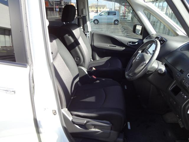 セレナ ハイウェイスター　Ｓ－ハイブリッド　純正ナビ　フルセグＴＶ　Ｂｌｕｅｔｏｏｔｈ　ＥＴＣ　クルーズコントロール　両側電動ドア　スマートキー（14枚目）