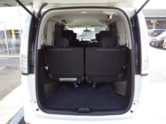 セレナ ハイウェイスター　Ｓ－ハイブリッド　純正ナビ　フルセグＴＶ　Ｂｌｕｅｔｏｏｔｈ　ＥＴＣ　クルーズコントロール　両側電動ドア　スマートキー（18枚目）