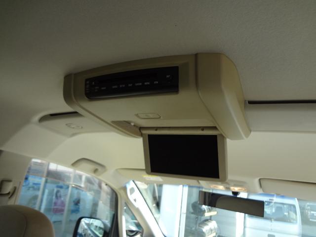 デリカＤ：５ Ｇ　ナビパッケージ　４ＷＤ　純正ＨＤＤナビ　バックカメラ　後席モニター　片側電動ドア　ＨＩＤ　アルミ　クルーズコントロール　スマートキー（8枚目）