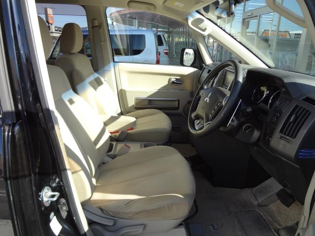 デリカＤ：５ Ｇ　ナビパッケージ　４ＷＤ　純正ＨＤＤナビ　バックカメラ　後席モニター　片側電動ドア　ＨＩＤ　アルミ　クルーズコントロール　スマートキー（17枚目）