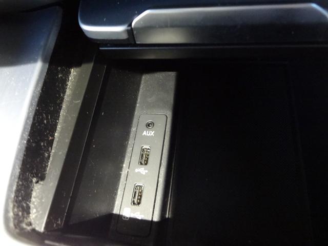 ＴＴクーペ ２．０ＴＦＳＩ　クワトロ　Ｓラインパッケージ　４ＷＤ　Ｓラインパッケージ　バーチャルコックピット　ナビ　フルセグＴＶ　Ｂｌｕｅｔｏｏｔｈ　バックカメラ　ＥＴＣ　ＬＥＤヘッドライト　アルミ　ＢＳＭ　クリアランスソナー　スマートキー（10枚目）