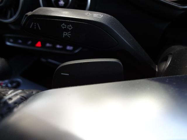 ＴＴクーペ ２．０ＴＦＳＩ　クワトロ　Ｓラインパッケージ　４ＷＤ　Ｓラインパッケージ　バーチャルコックピット　ナビ　フルセグＴＶ　Ｂｌｕｅｔｏｏｔｈ　バックカメラ　ＥＴＣ　ＬＥＤヘッドライト　アルミ　ＢＳＭ　クリアランスソナー　スマートキー（16枚目）