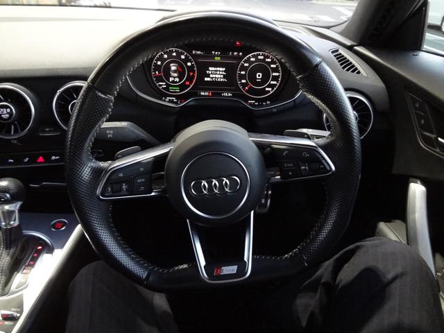 ＴＴクーペ ２．０ＴＦＳＩ　クワトロ　Ｓラインパッケージ　４ＷＤ　Ｓラインパッケージ　バーチャルコックピット　ナビ　フルセグＴＶ　Ｂｌｕｅｔｏｏｔｈ　バックカメラ　ＥＴＣ　ＬＥＤヘッドライト　アルミ　ＢＳＭ　クリアランスソナー　スマートキー（19枚目）