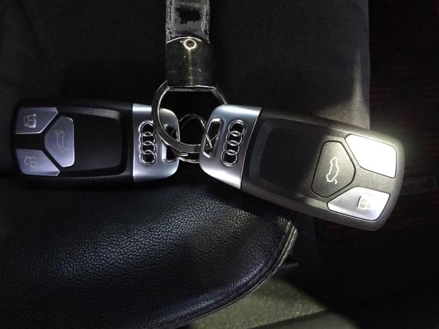 ＴＴクーペ ２．０ＴＦＳＩ　クワトロ　Ｓラインパッケージ　４ＷＤ　Ｓラインパッケージ　バーチャルコックピット　ナビ　フルセグＴＶ　Ｂｌｕｅｔｏｏｔｈ　バックカメラ　ＥＴＣ　ＬＥＤヘッドライト　アルミ　ＢＳＭ　クリアランスソナー　スマートキー（29枚目）