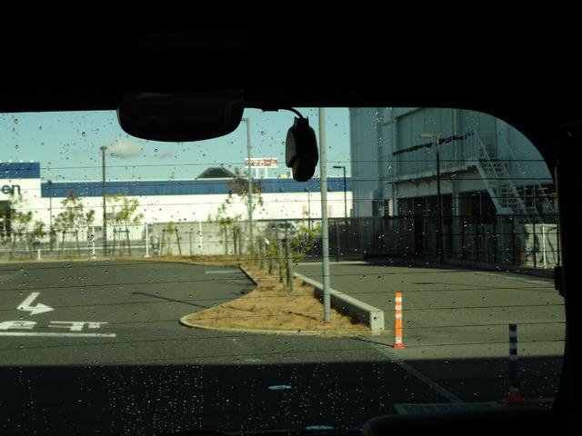 Ｎ－ＢＯＸカスタム 　純正ナビ　フルセグ　Ｂｌｕｅｔｏｏｔｈ　バックカメラ　ＥＴＣ　ナビ連動前後ドライブレコーダー　シートヒーター　両側電動ドア　ＬＥＤ　アルミ　衝突軽減ブレーキ　追随機能付きオートクルーズ　スマートキー（16枚目）