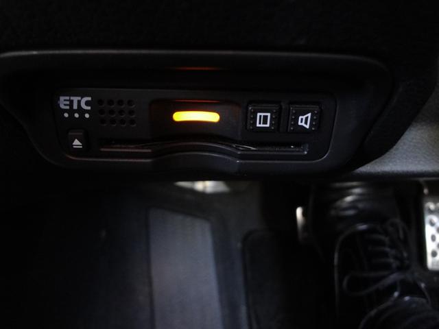 ヴェゼル ハイブリッドＲＳ・ホンダセンシング　純正８インチナビ　フルセグ　Ｂｌｕｅｔｏｏｔｈ　バックカメラ　ＥＴＣ　前後ドライブレコーダー　パワーシート　シートヒーター　ＬＥＤ　アルミ　クリアランスソナー　衝突軽減ブレーキ　オートクルーズ（11枚目）