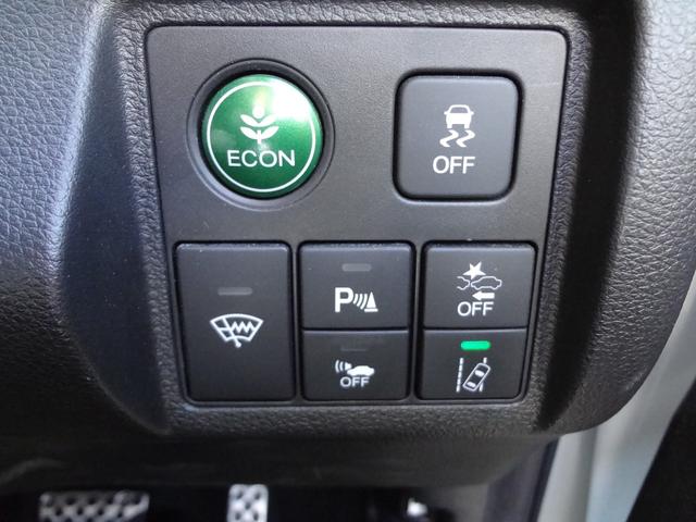 ヴェゼル ハイブリッドＲＳ・ホンダセンシング　純正８インチナビ　フルセグ　Ｂｌｕｅｔｏｏｔｈ　バックカメラ　ＥＴＣ　前後ドライブレコーダー　パワーシート　シートヒーター　ＬＥＤ　アルミ　クリアランスソナー　衝突軽減ブレーキ　オートクルーズ（12枚目）