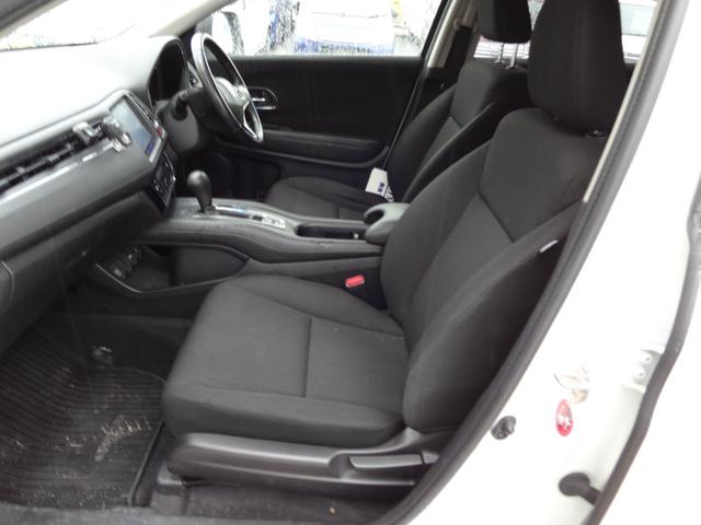 ヴェゼル Ｘ　４ＷＤ　純正８インチナビ　フルセグＴＶ　Ｂｌｕｅｔｏｏｔｈ　バックカメラ　ＥＴＣ　ドライブレコーダー　シートヒーター　クルーズコントロール　ＬＥＤヘッドライト　アルミ　衝突軽減ブレーキ　スマートキー（18枚目）