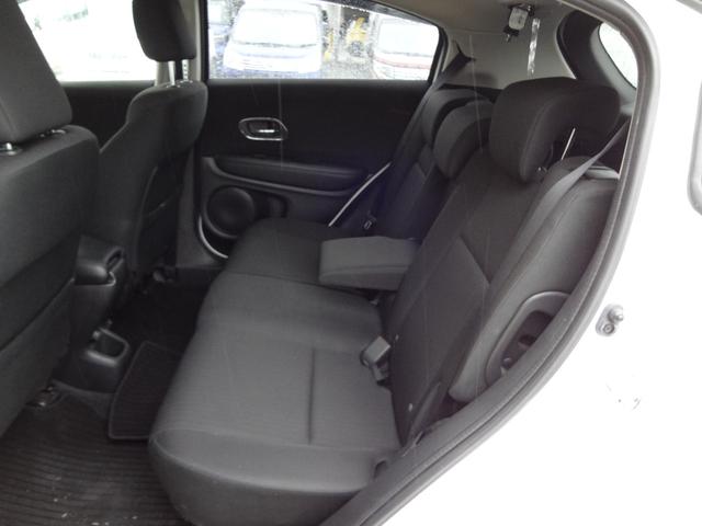 ヴェゼル Ｘ　４ＷＤ　純正８インチナビ　フルセグＴＶ　Ｂｌｕｅｔｏｏｔｈ　バックカメラ　ＥＴＣ　ドライブレコーダー　シートヒーター　クルーズコントロール　ＬＥＤヘッドライト　アルミ　衝突軽減ブレーキ　スマートキー（19枚目）