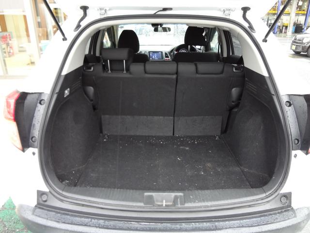 ヴェゼル Ｘ　４ＷＤ　純正８インチナビ　フルセグＴＶ　Ｂｌｕｅｔｏｏｔｈ　バックカメラ　ＥＴＣ　ドライブレコーダー　シートヒーター　クルーズコントロール　ＬＥＤヘッドライト　アルミ　衝突軽減ブレーキ　スマートキー（20枚目）