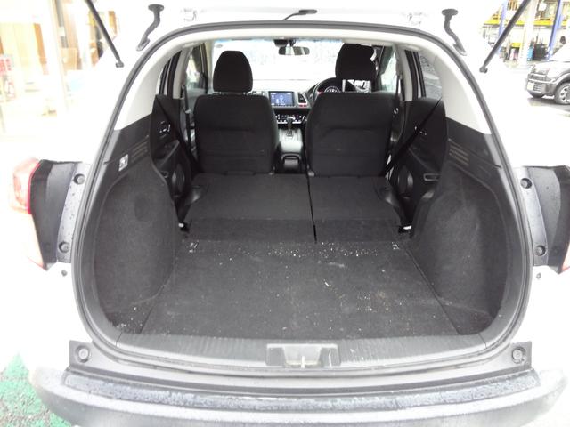 ヴェゼル Ｘ　４ＷＤ　純正８インチナビ　フルセグＴＶ　Ｂｌｕｅｔｏｏｔｈ　バックカメラ　ＥＴＣ　ドライブレコーダー　シートヒーター　クルーズコントロール　ＬＥＤヘッドライト　アルミ　衝突軽減ブレーキ　スマートキー（22枚目）