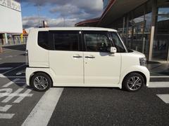 �߸ˤϣ����֤����֤��ʤ��ΤǾ�˿����ʺ߸˼֤�·�äƤޤ��� 3