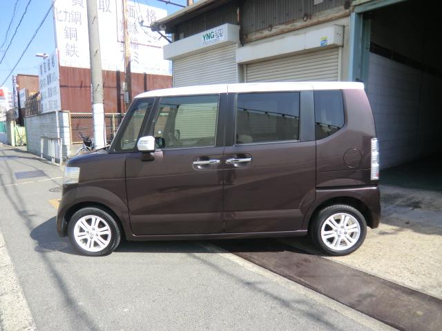 Ｎ－ＢＯＸ ２トーンカラースタイル　Ｇ・Ｌパッケージ　両側スライド片側電動ドア　ＡＶ一体型メモリーナビ　フルセグＴＶ　スマートキー　スペアキー　バックカメラ　ドラレコ　ＥＴＣ　格納型リアサンシェード　プッシュスタート　電動格納ミラースイッチ　アームレスト（3枚目）