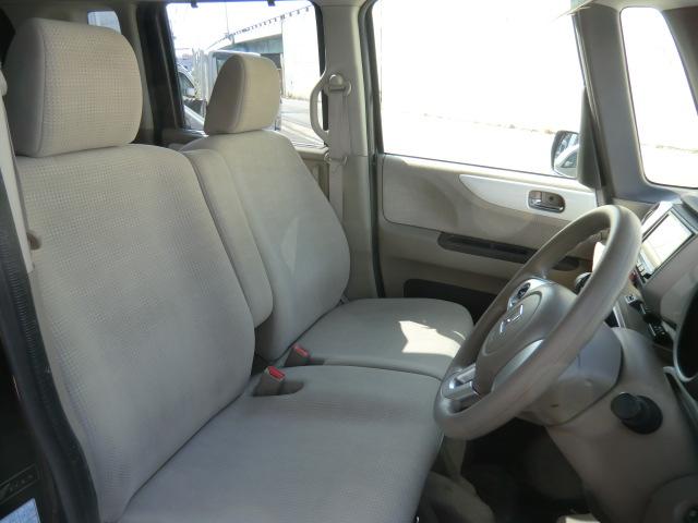 Ｎ－ＢＯＸ ２トーンカラースタイル　Ｇ・Ｌパッケージ　両側スライド片側電動ドア　ＡＶ一体型メモリーナビ　フルセグＴＶ　スマートキー　スペアキー　バックカメラ　ドラレコ　ＥＴＣ　格納型リアサンシェード　プッシュスタート　電動格納ミラースイッチ　アームレスト（5枚目）