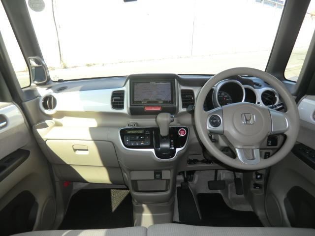 Ｎ－ＢＯＸ ２トーンカラースタイル　Ｇ・Ｌパッケージ　両側スライド片側電動ドア　ＡＶ一体型メモリーナビ　フルセグＴＶ　スマートキー　スペアキー　バックカメラ　ドラレコ　ＥＴＣ　格納型リアサンシェード　プッシュスタート　電動格納ミラースイッチ　アームレスト（9枚目）