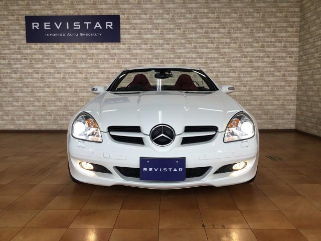 SLK350 ナビ・赤レザーシート・パワーシート・シートヒーター・エアースカーフ・ドライブレコーダー・HIDライト・フォグランプ・コーナーセンサー・ドアミラーウインカー・ETC(3枚目)