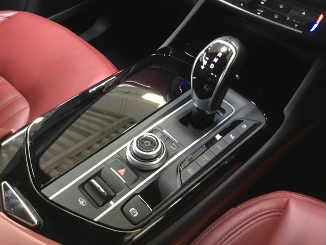 レヴァンテ グランルッソ　クリーンディーゼル車・４ＷＤ車・サンルーフ・赤革・ナビＴＶ・カープレイアンドロイド対応・アダクティブクルーズコントロール・ブラインドスポット・ヒルディセントコントロール・３６０度カメラ（22枚目）