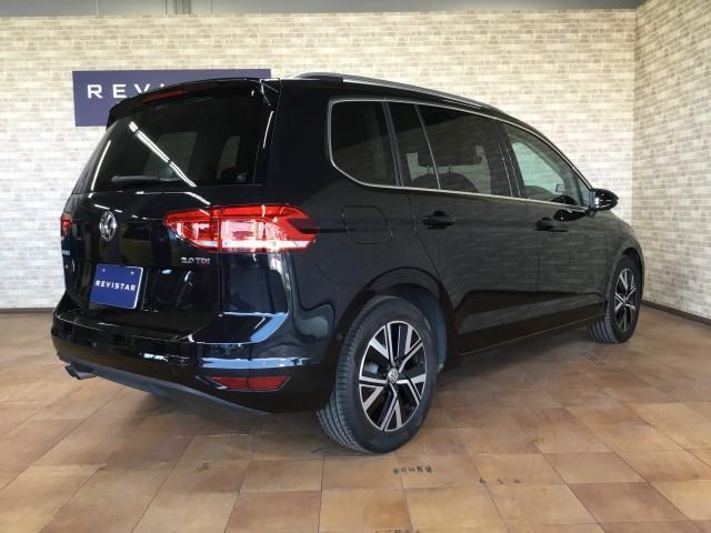 ゴルフトゥーラン ＴＤＩ　ハイライン　追突軽減車７人乗・ナビＴＶ・カープレーアンドロイド対応・後退時軽減ブレーキ・アダクティブクルーズコントロール・フロントアシスト・サイドアシスト・パークアシスト・シートヒーター（5枚目）