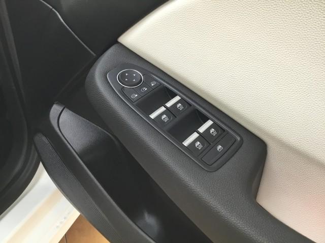 ルーテシア インテンス　テックパック　追突軽減車・カープレーアンドロイド対応・バックカメラ・コーナーセンサー・半レザー調シート・ステアリングヒーター・アダクティブクルーズコントロール・ブラインドスポット（26枚目）