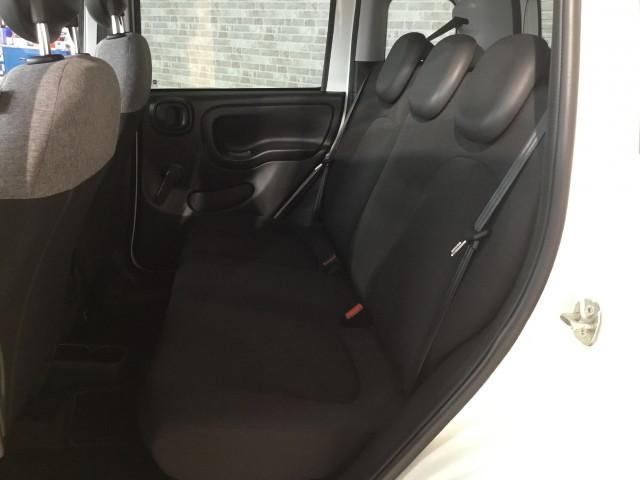 パンダ イージー　ワンオーナー車・追突軽減車・ナビＴＶ・バックカメラ・Ｂｌｕｔｅｏｏｔｈ・ＵＳＢ・ＥＴＣ・ＬＥＤフォグランプ・ＬＥＤデイライト・ＤＶＤ再生・ＣＤ・リヤガラスフィルム貼り・ドアバイザー（30枚目）