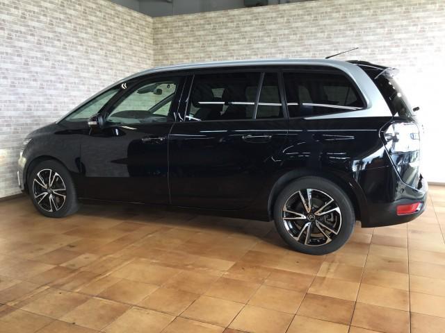 グランドC4 スペースツアラー シャイン ブルーHDi ディーゼル車・7人乗・ガラスルーフ・本革パワーシートヒーター付き・追突軽減車・アクティブクルーズコントロール・ブラインドスポット・コーナーセンサー・ナビTV・360度カメラ・Bluteooth・USB(13枚目)