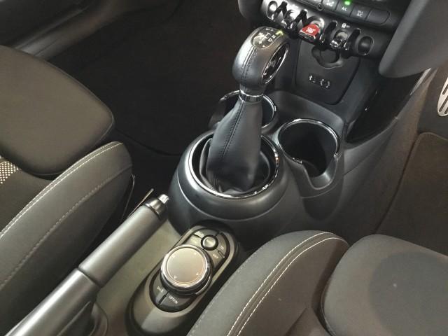 MINI クーパーSD クリーンディーゼル車・JCW18インチアルミホイル・ナビ・Bluetooth・USB・ユニオンジャックパーツアクセサリー・センター二本出しマフラー・LEDライ(24枚目)