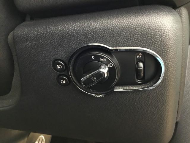 MINI クーパーSD クリーンディーゼル車・JCW18インチアルミホイル・ナビ・Bluetooth・USB・ユニオンジャックパーツアクセサリー・センター二本出しマフラー・LEDライ(25枚目)