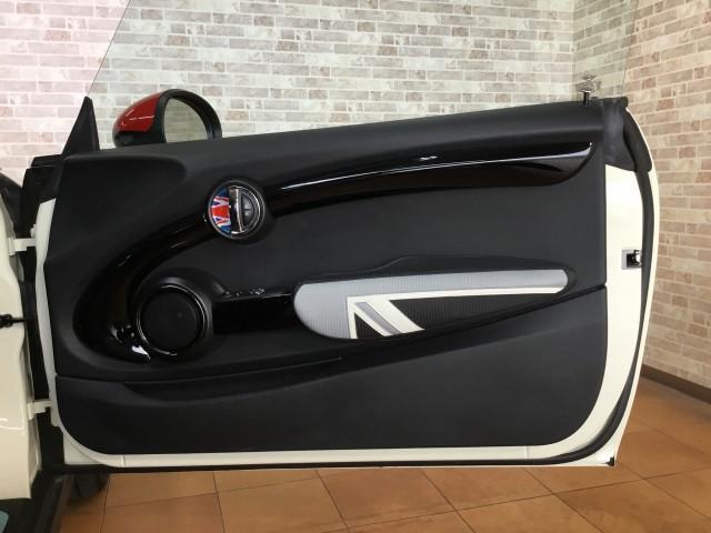 MINI クーパーSD クリーンディーゼル車・JCW18インチアルミホイル・ナビ・Bluetooth・USB・ユニオンジャックパーツアクセサリー・センター二本出しマフラー・LEDライ(26枚目)