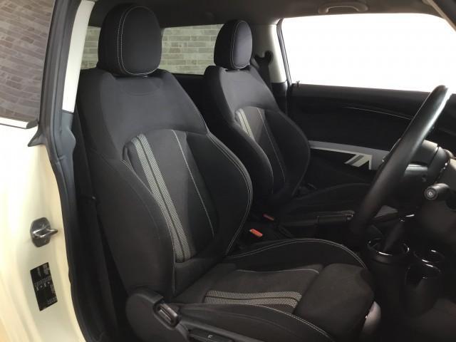 MINI クーパーSD クリーンディーゼル車・JCW18インチアルミホイル・ナビ・Bluetooth・USB・ユニオンジャックパーツアクセサリー・センター二本出しマフラー・LEDライ(28枚目)